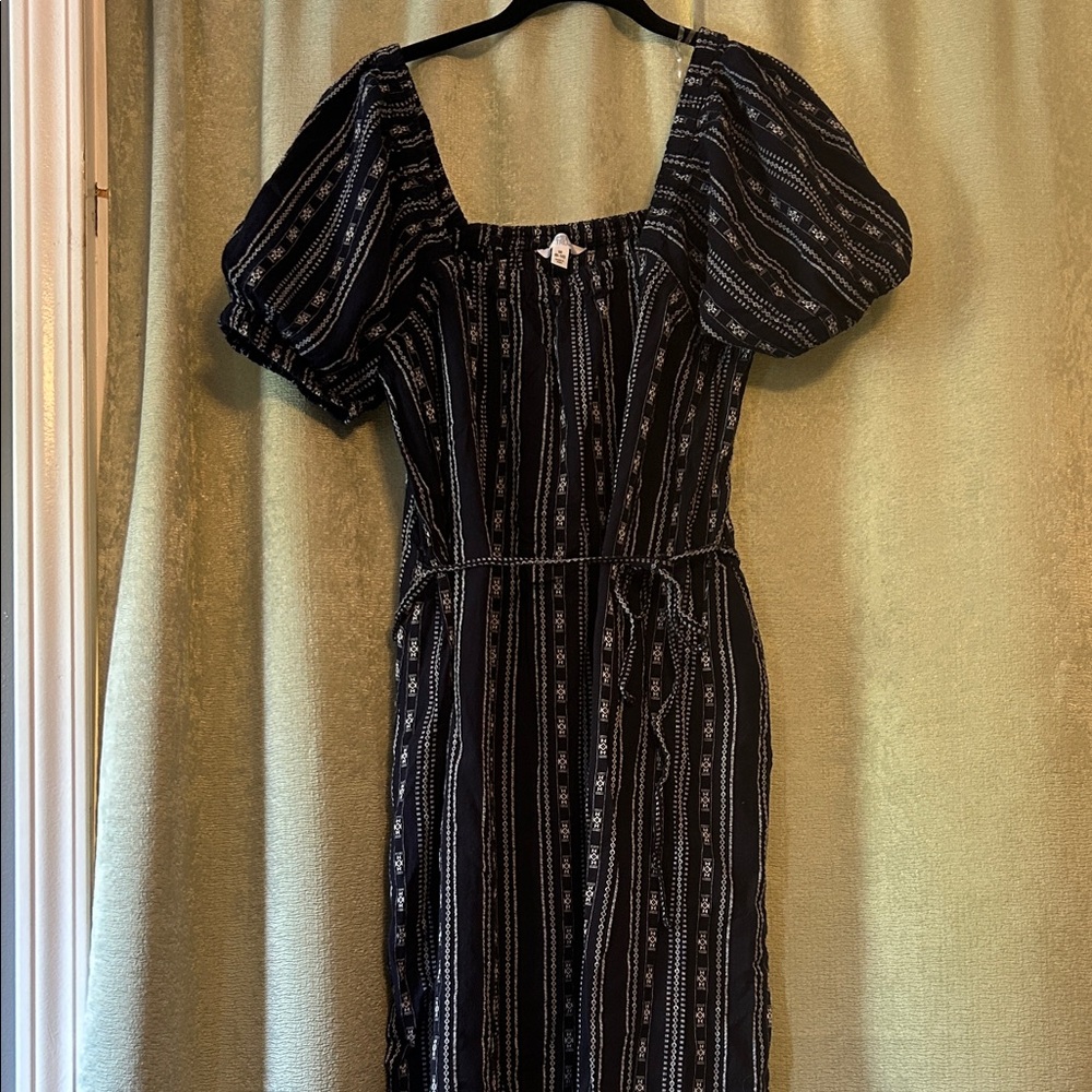 NWOT Time and Tru Navy and White Striped Midi Dress